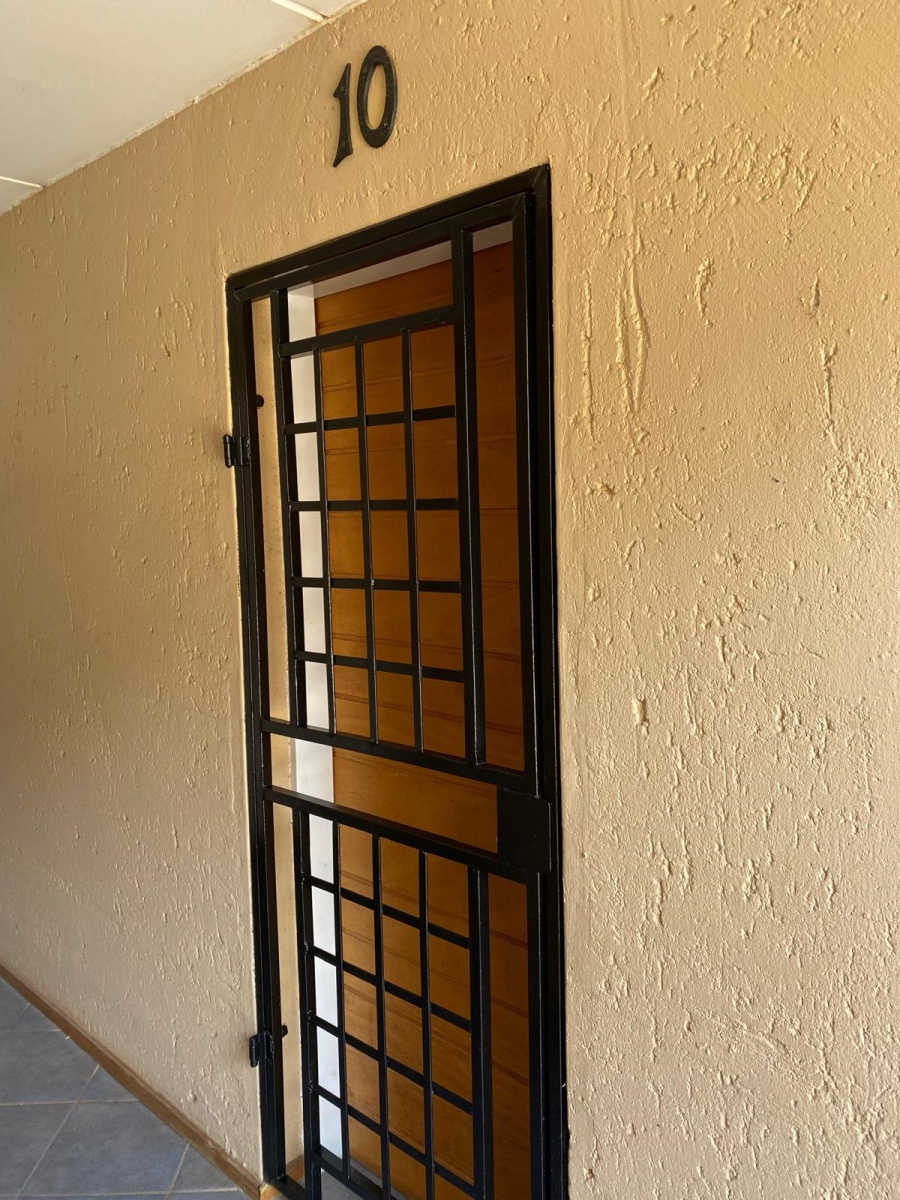 2 Bedroom Property for Sale in Baillie Park North West